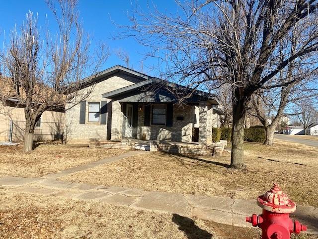 833 S Ellison Ave in El Reno, OK - Building Photo