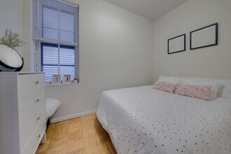 1031 W Wolfram St, Unit #1 in Chicago, IL - Building Photo - Building Photo