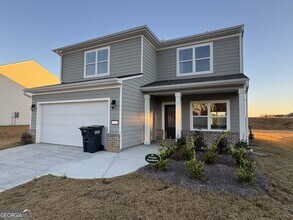 102 Lavender Cir in Calhoun, GA - Building Photo - Building Photo