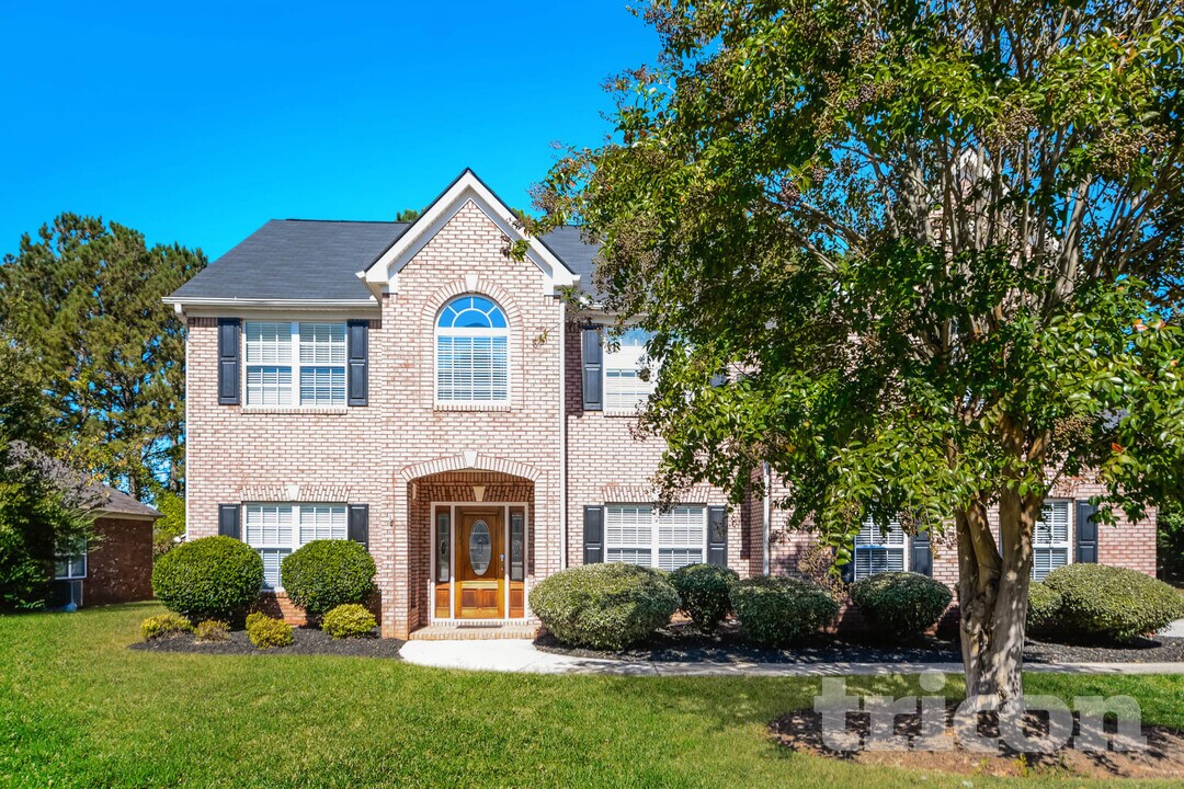 1228 Saxony Dr SE in Conyers, GA - Foto de edificio