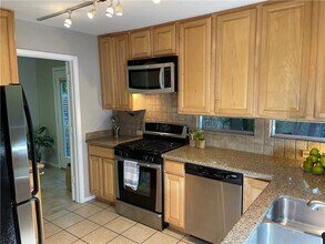 1602 Southgate Cir in Austin, TX - Building Photo - Building Photo