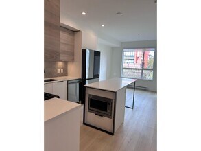 30490 Cardinal Ave in Abbotsford, BC - Building Photo - Building Photo