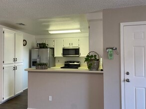 2160 Highpointe Dr, Unit 103 in Laughlin, NV - Building Photo - Building Photo