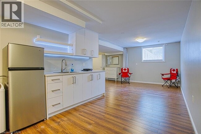 property at 52 Dartmouth Gate