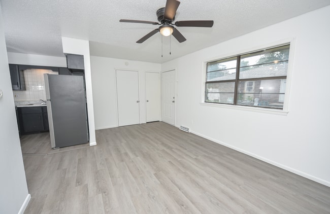 property at 803 S Jefferson Ave