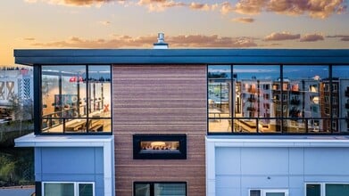 Bell Alderwood in Lynnwood, WA - Foto de edificio - Building Photo