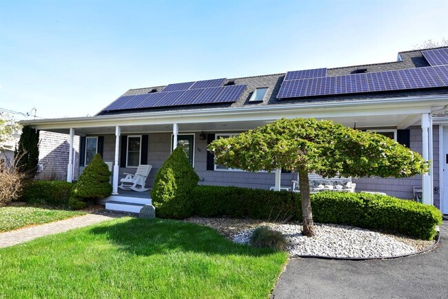 property at 62 Reposa Square