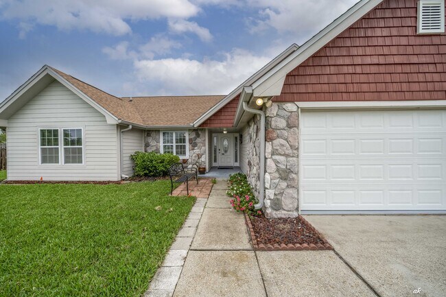 305 S Star Ave in Panama City, FL - Building Photo - Building Photo