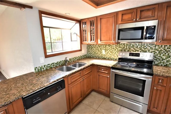 5404 Bay Lagoon Cir in Orlando, FL - Building Photo - Building Photo