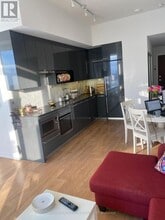 115 McMahon Dr in Toronto, ON - Building Photo - Building Photo