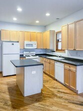 2732 N Wayne Ave, Unit 2735-1S in Chicago, IL - Foto de edificio - Building Photo