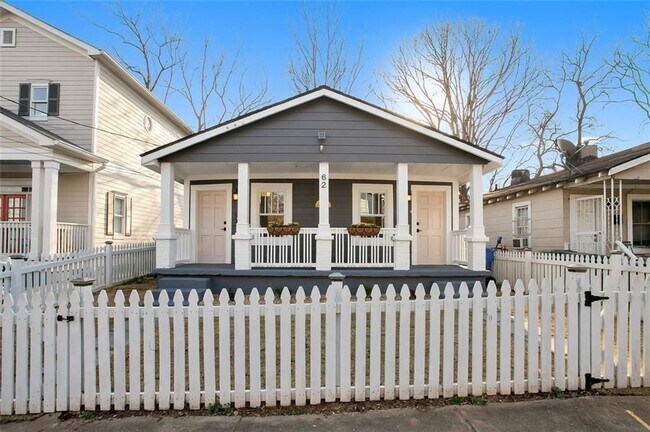 property at 62 Chester Ave SE