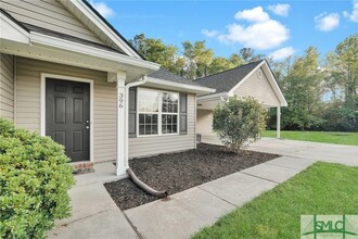 396 Abbey Dr in Richmond Hill, GA - Building Photo - Building Photo