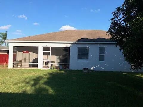 2214 SE Glover St in Port St. Lucie, FL - Building Photo - Building Photo