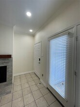 640 Wilcrest Dr in Houston, TX - Building Photo - Building Photo