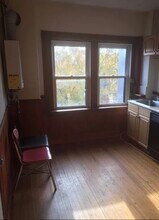 2020 Massachusetts Ave, Unit 6 in Cambridge, MA - Foto de edificio - Building Photo