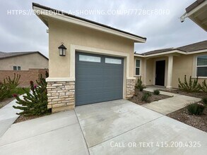 25513 Square Dr in Homeland, CA - Building Photo - Building Photo