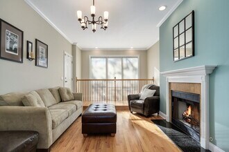 2512 W Thomas St in Chicago, IL - Building Photo - Building Photo