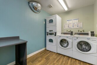 Fairhaven in Santa Ana, CA - Building Photo - Building Photo