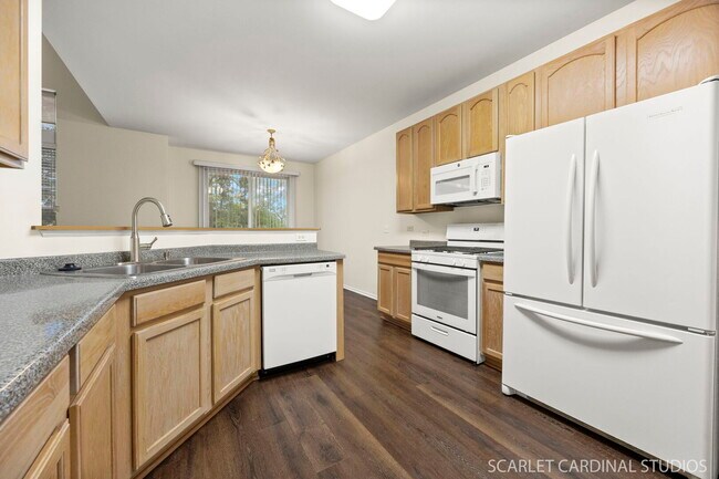 478 Vaughn Cir in Aurora, IL - Building Photo - Building Photo