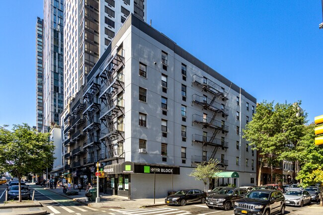 338-340 E 90th St in New York, NY - Foto de edificio - Building Photo