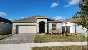 2045 Havasu Falls Dr in DeLand, FL - Building Photo