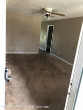 910 Brett Dr in Hinesville, GA - Building Photo - Building Photo