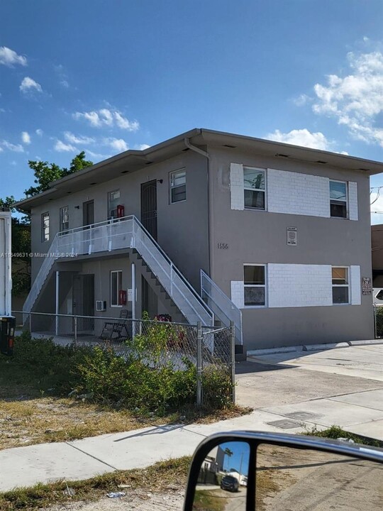 1556 NW 62nd Terrace in Miami, FL - Building Photo