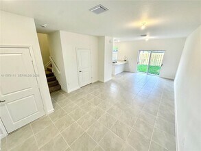 16213 SW 288th Terrace in Homestead, FL - Building Photo - Building Photo