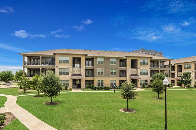 Crescent Pointe Apartments photo'