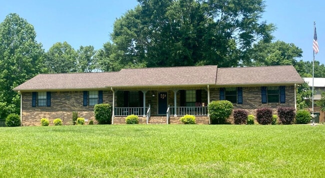 property at 1404 Northfield Cir
