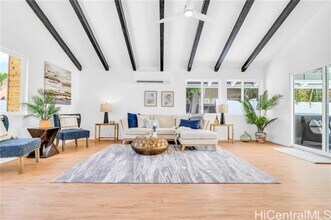 6847 Niumalu Loop in Honolulu, HI - Building Photo - Building Photo