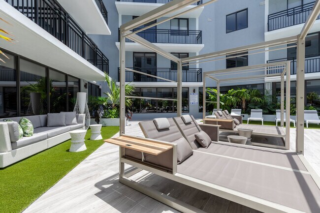 Soleste Spring Gardens in Miami, FL - Building Photo - Building Photo