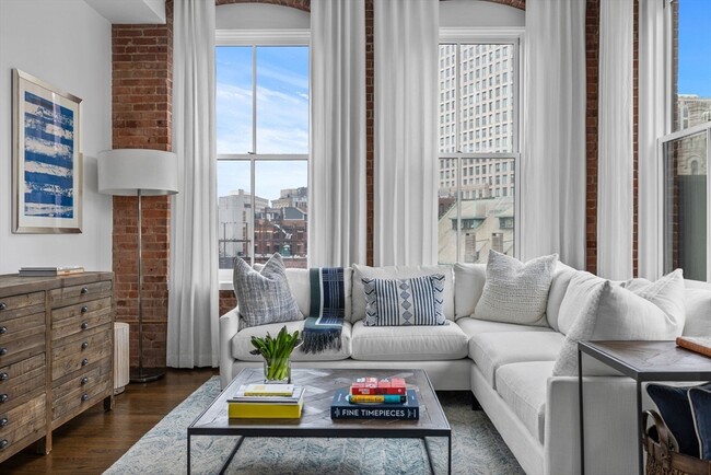6 Edgerly Pl, Unit 401 in Boston, MA - Building Photo - Building Photo