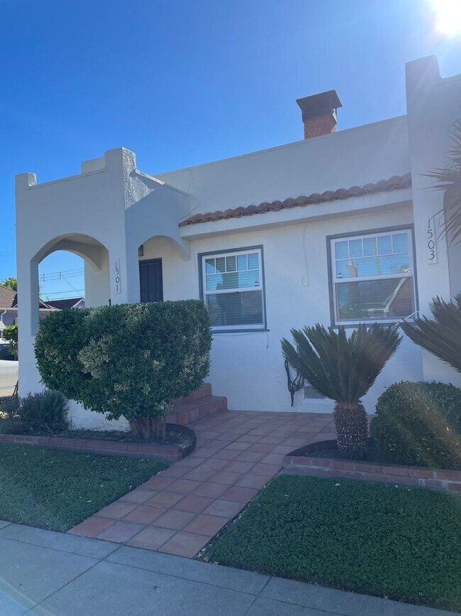 property at 1501-1503 33rd St