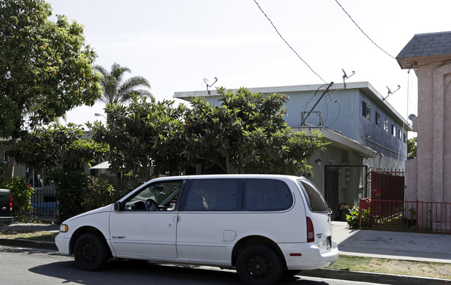 410 Grant St in Oceanside, CA - Building Photo - Building Photo