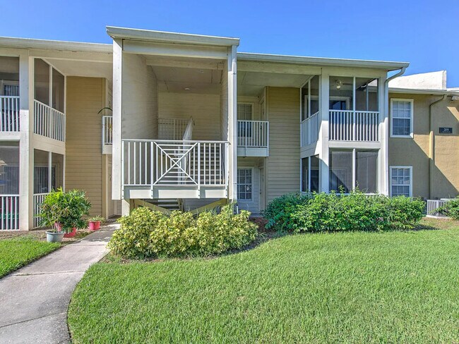 209 Lake Brook Cir in Brandon, FL - Building Photo - Building Photo