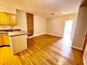 64 Trenton St-Unit -2 in Boston, MA - Building Photo - Building Photo