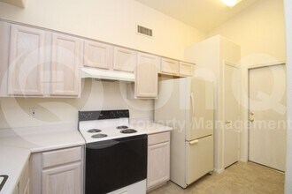 2316 E Kelton Ln in Phoenix, AZ - Foto de edificio - Building Photo