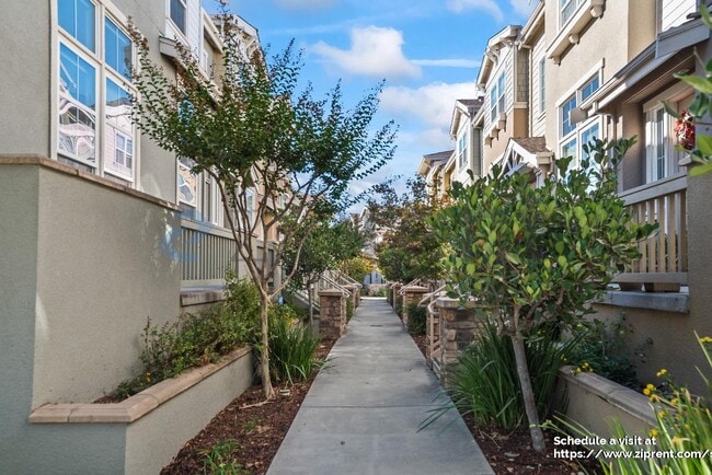 18404 Emerald Ln in Morgan Hill, CA - Building Photo - Building Photo