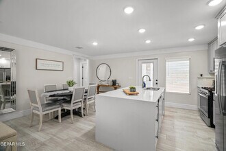 854 Mallett St in El Paso, TX - Building Photo - Building Photo