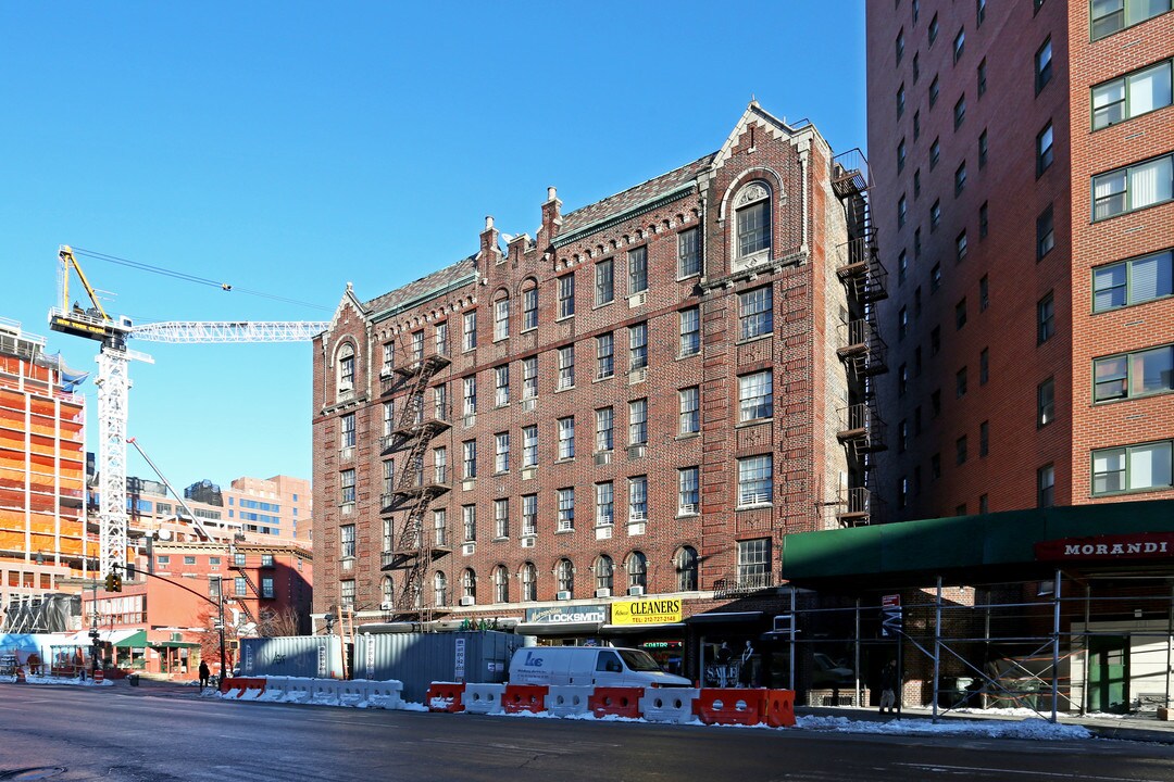 12 Perry Street in New York, NY - Foto de edificio