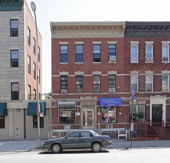 593 Rogers Ave in Brooklyn, NY - Foto de edificio - Building Photo