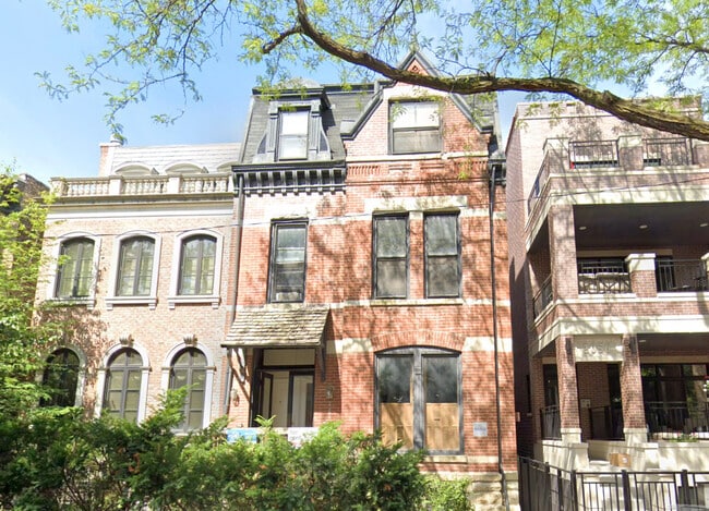 2052 N Dayton St in Chicago, IL - Building Photo - Building Photo