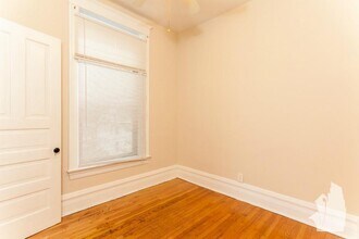 3525 N Wilton Ave, Unit 2r in Chicago, IL - Foto de edificio - Building Photo