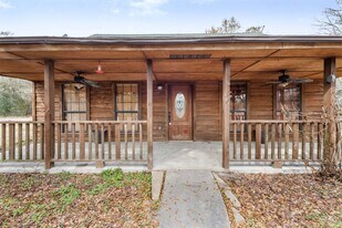 33349 I-10 in Anahuac, TX - Building Photo