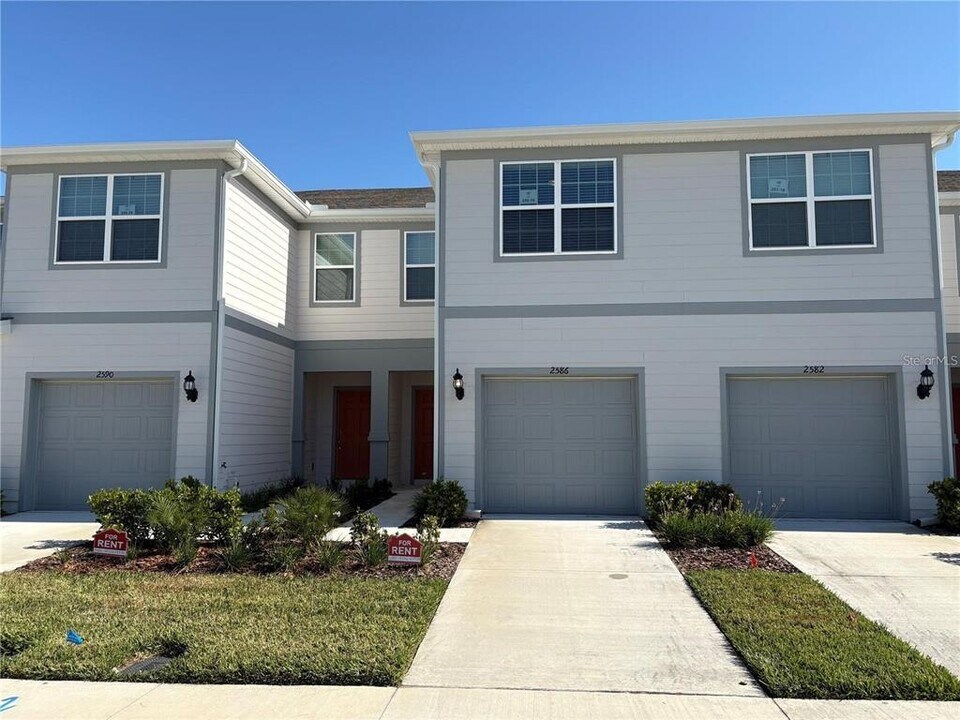 2586 Winsome Wy in Davenport, FL - Building Photo