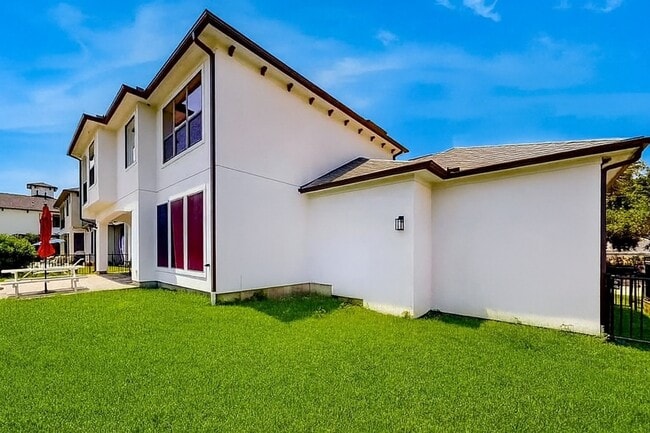 1834 Lakeside Dr in Seabrook, TX - Building Photo - Building Photo