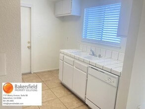 1504 Streever Ave in Bakersfield, CA - Building Photo - Building Photo