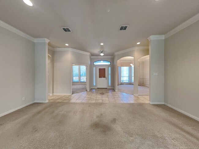 1026 Belmont Dr in Kennedale, TX - Building Photo - Building Photo